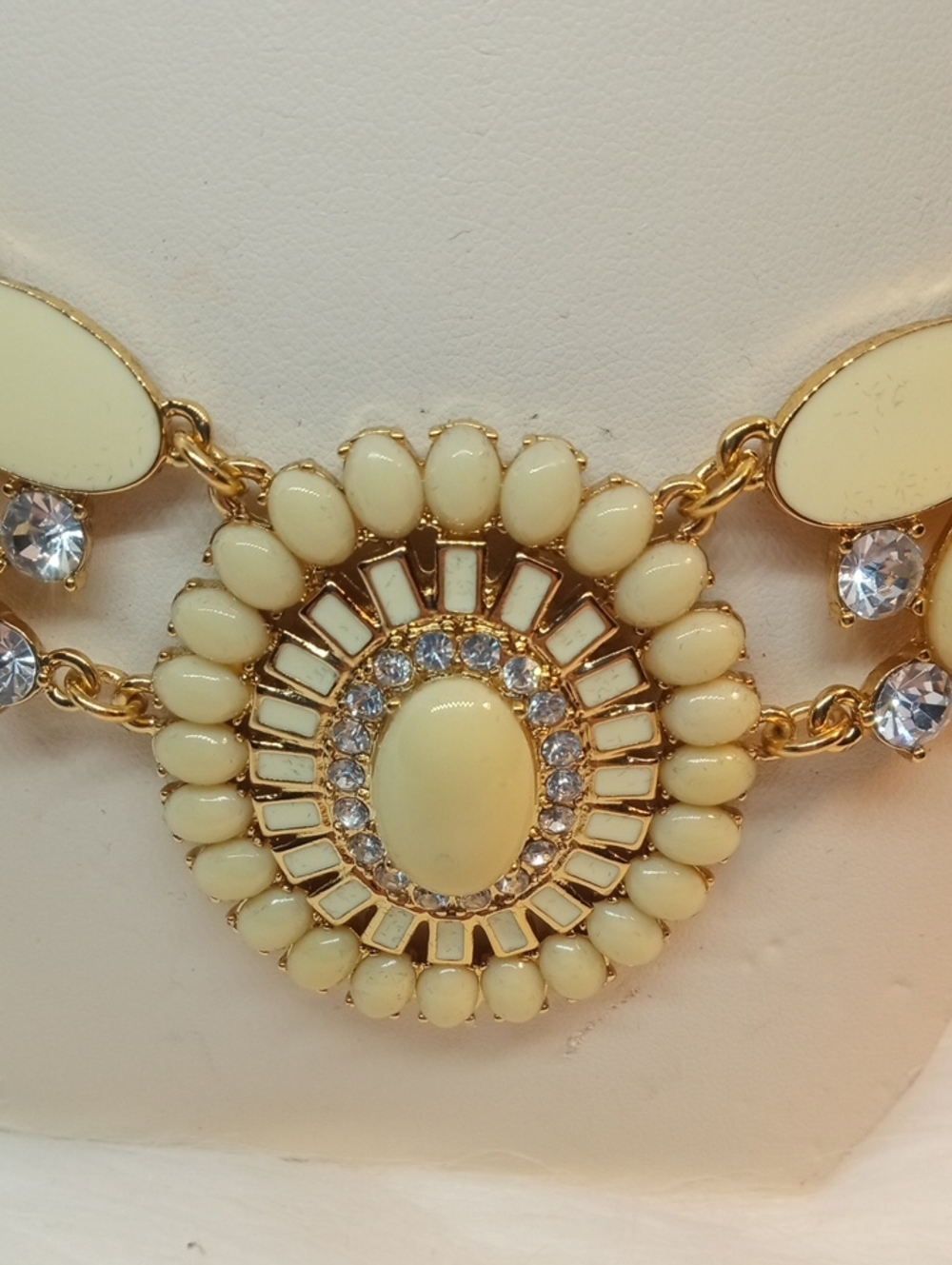 KATE SPADE CAPRI GARDEN STATEMENT NECKLACE - Picture 3 of 12